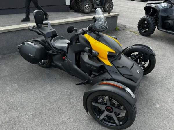 Can-Am: Ryker 900 Sport