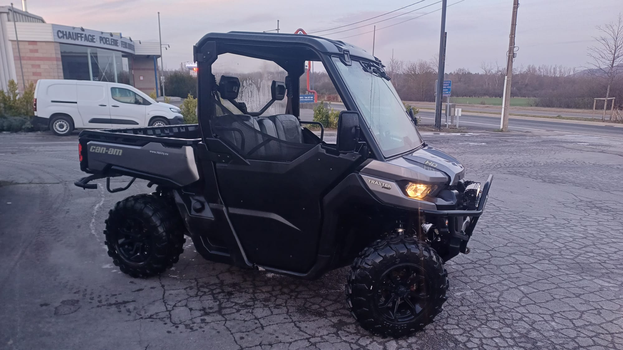 Can-Am: Traxter HD8 PRO